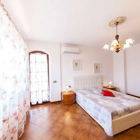 Anna 3* Carrara