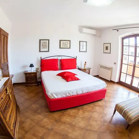 Anna 3* Carrara